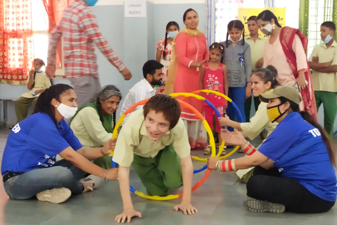 Rekha Kashyap and Navjot Saroop with children with intellectual disabilities