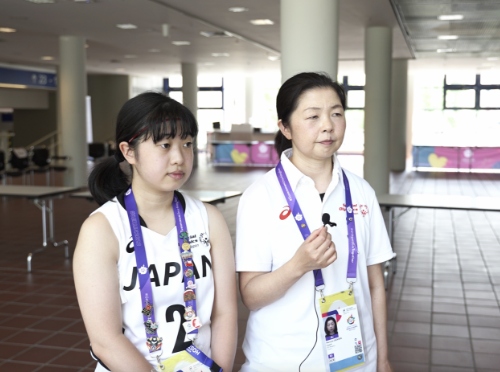 Natsumi Uchida (left) with her mother, Harumi Uchida (right).